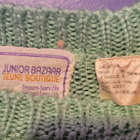 Kids Rainbow Vintage Top - Picture 3 of 3